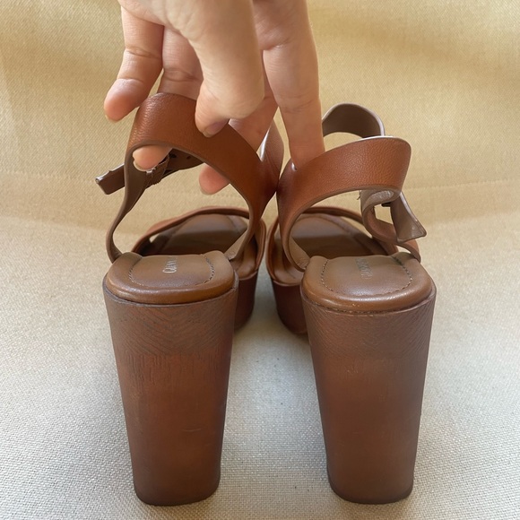 Gianni Bini Palmeera Wood Platform Block Heels 9.5 in Cara Luggage - Picture 6 of 7